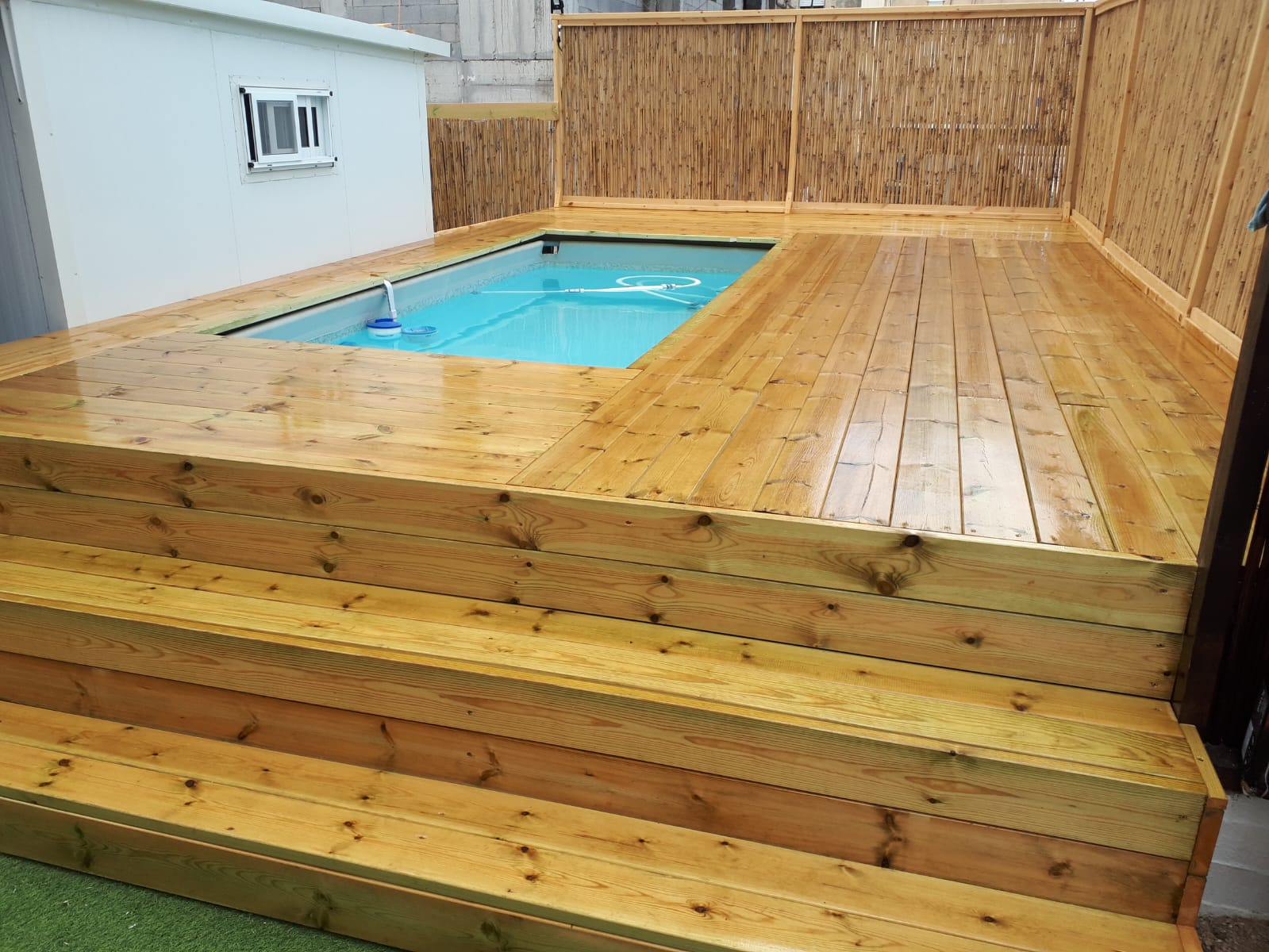 צילום מעבודה של שבתאי זאדא