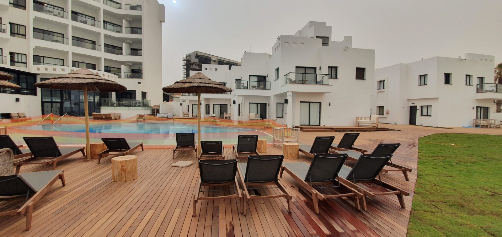 שיפוץ חיצוני למלון