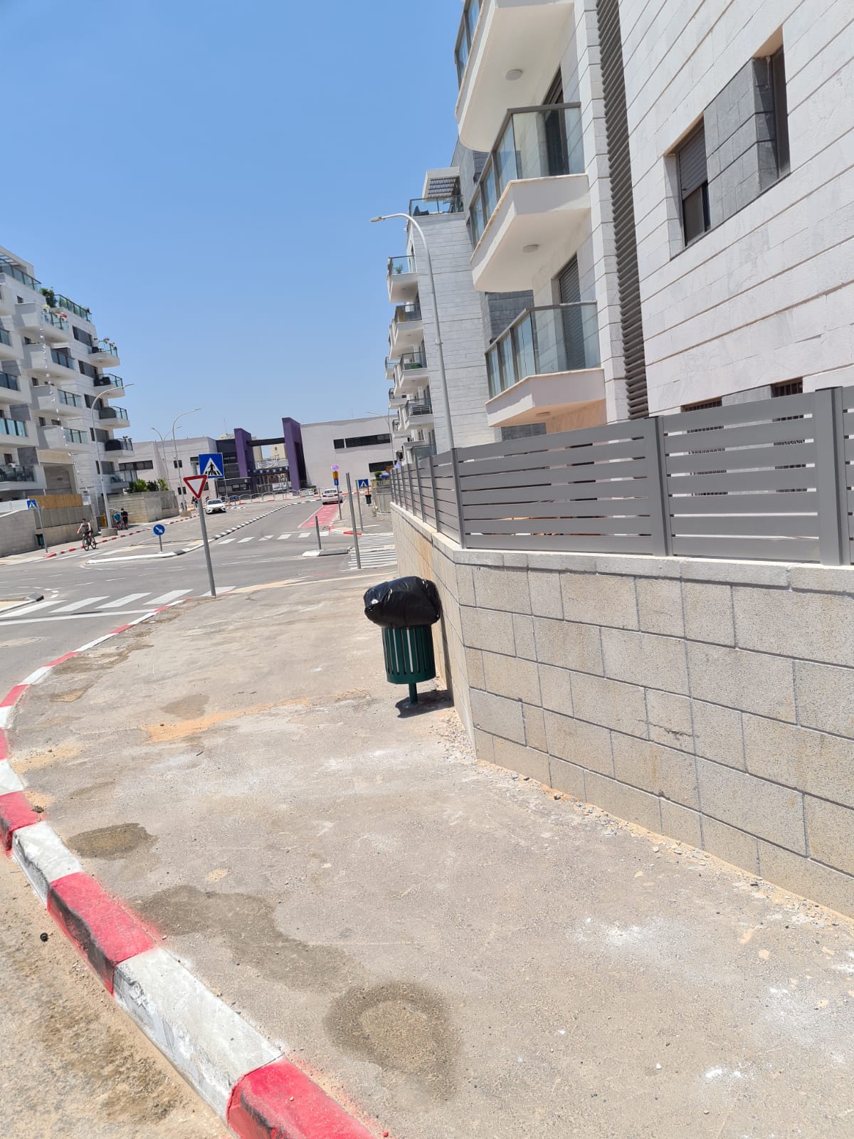 שערים וגדרות מאלומיניום