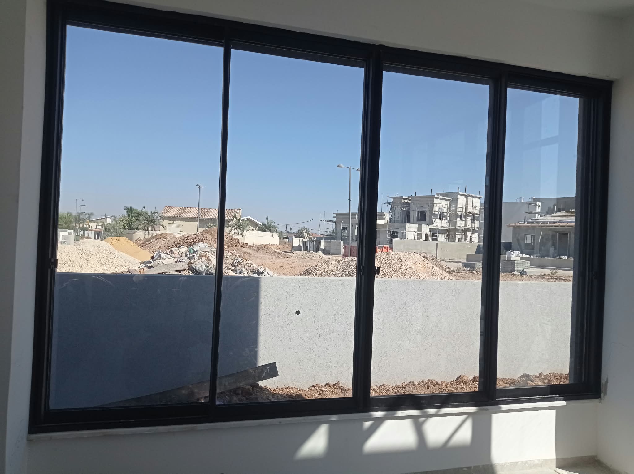 חלונות וויטרינות