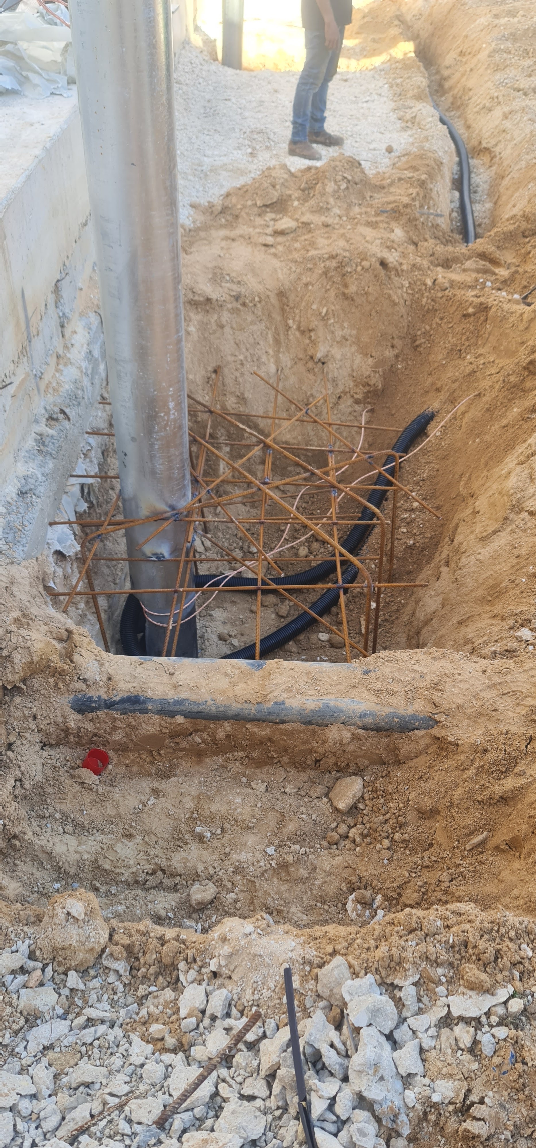 בניית מגרש בית ספר מ א עד ת