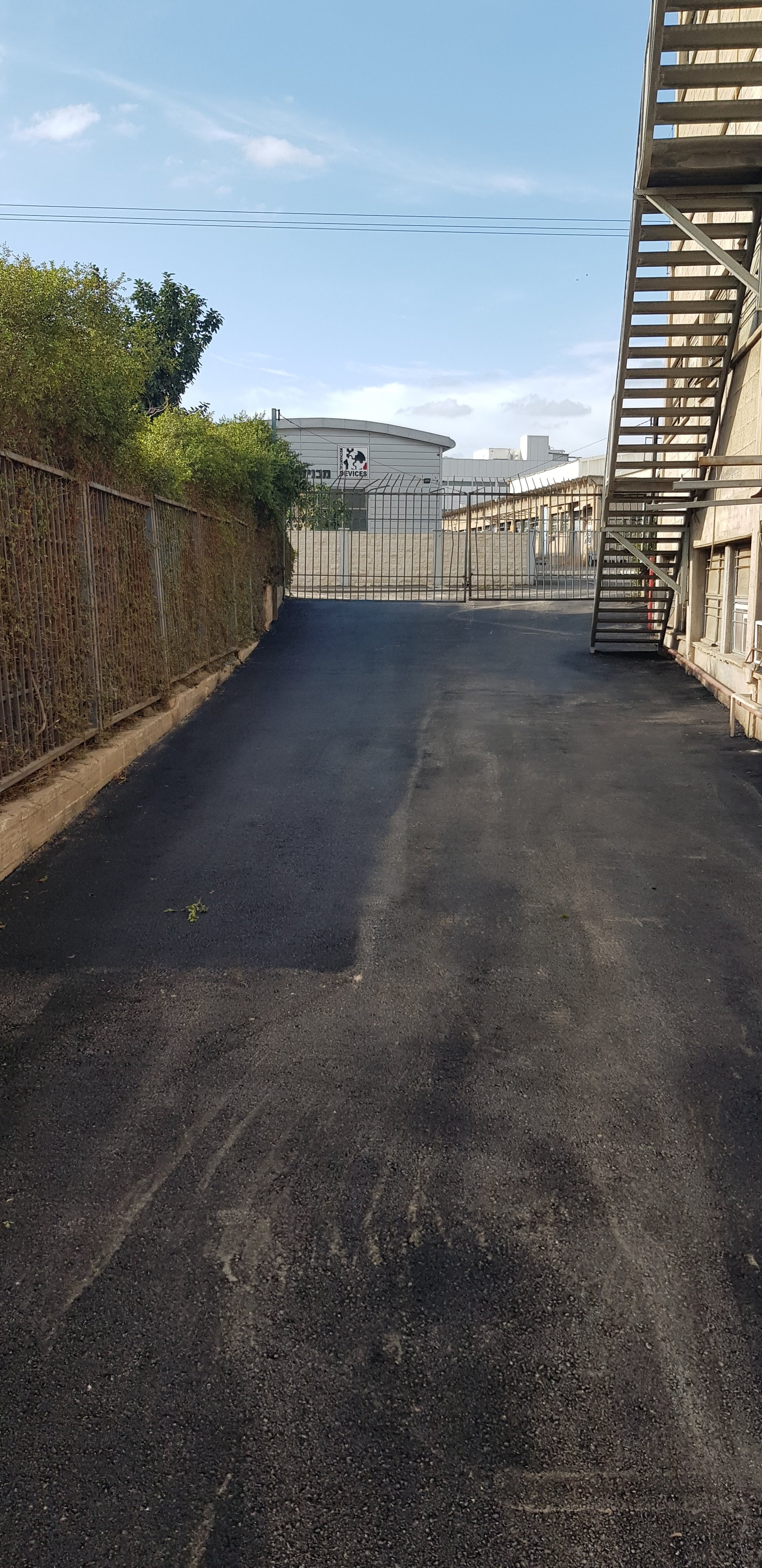 בניין משרדים בחיפה