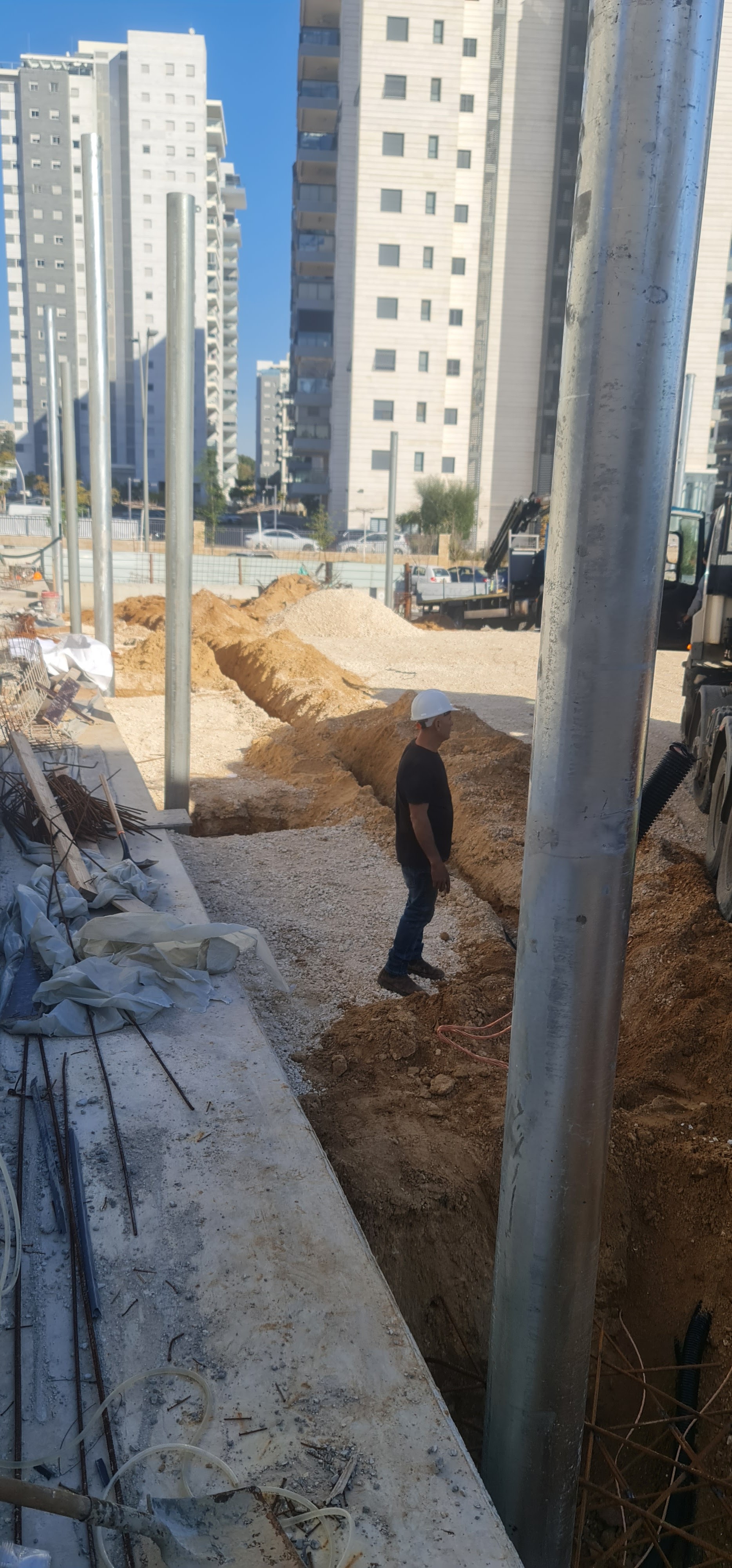 בניית מגרש בית ספר מ א עד ת