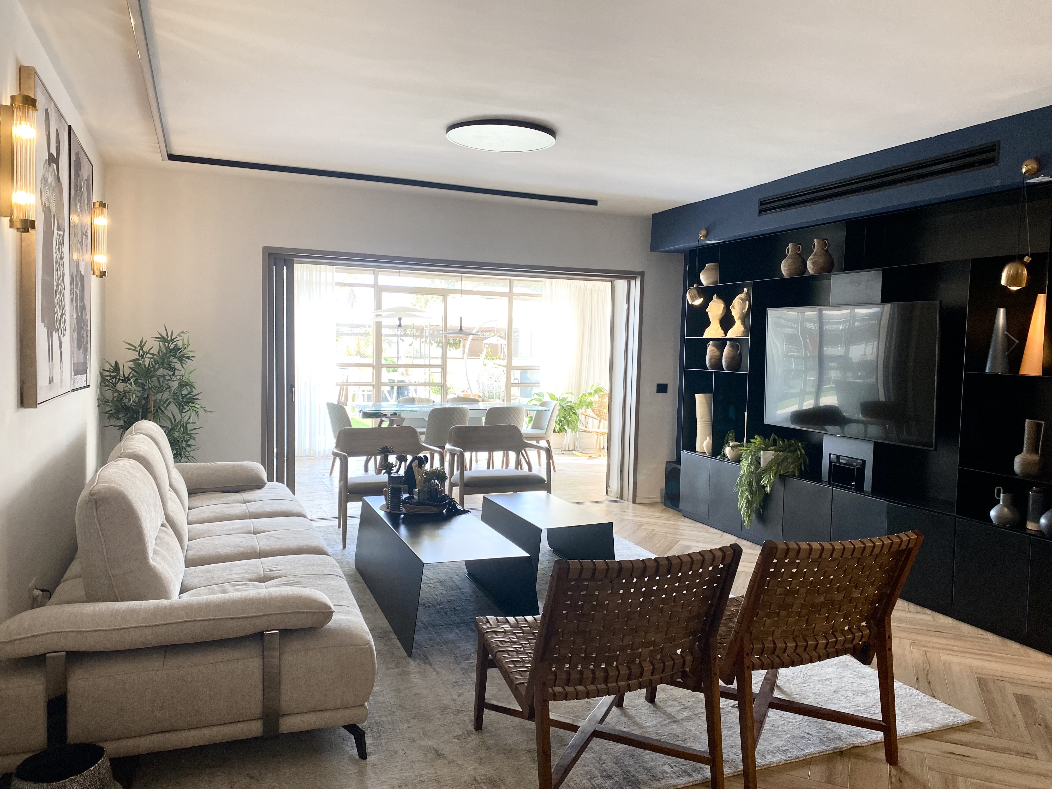 דירת הגן על קו החוף