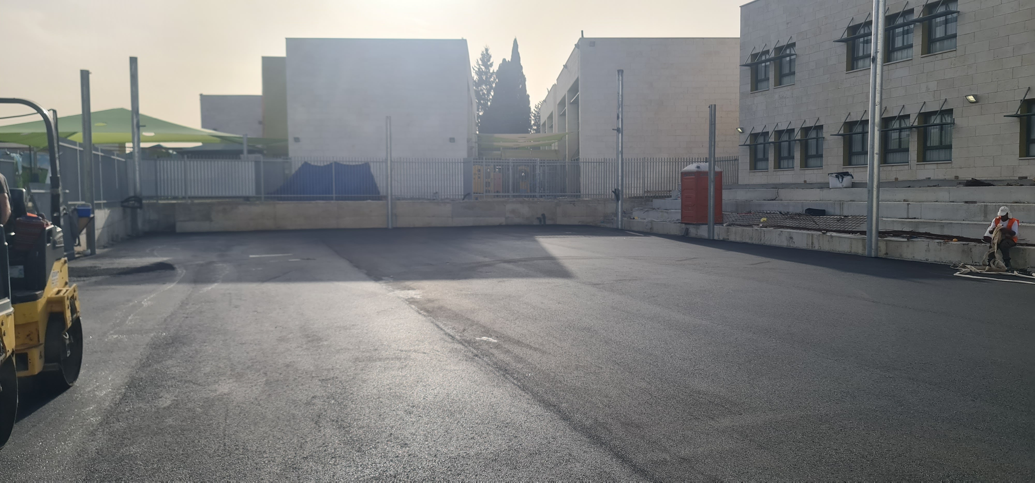 בניית מגרש בית ספר מ א עד ת