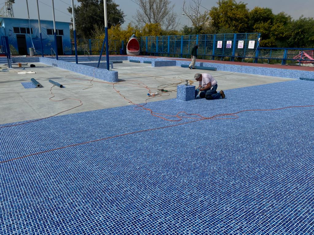 איטום וריצוף בריכות שחיה