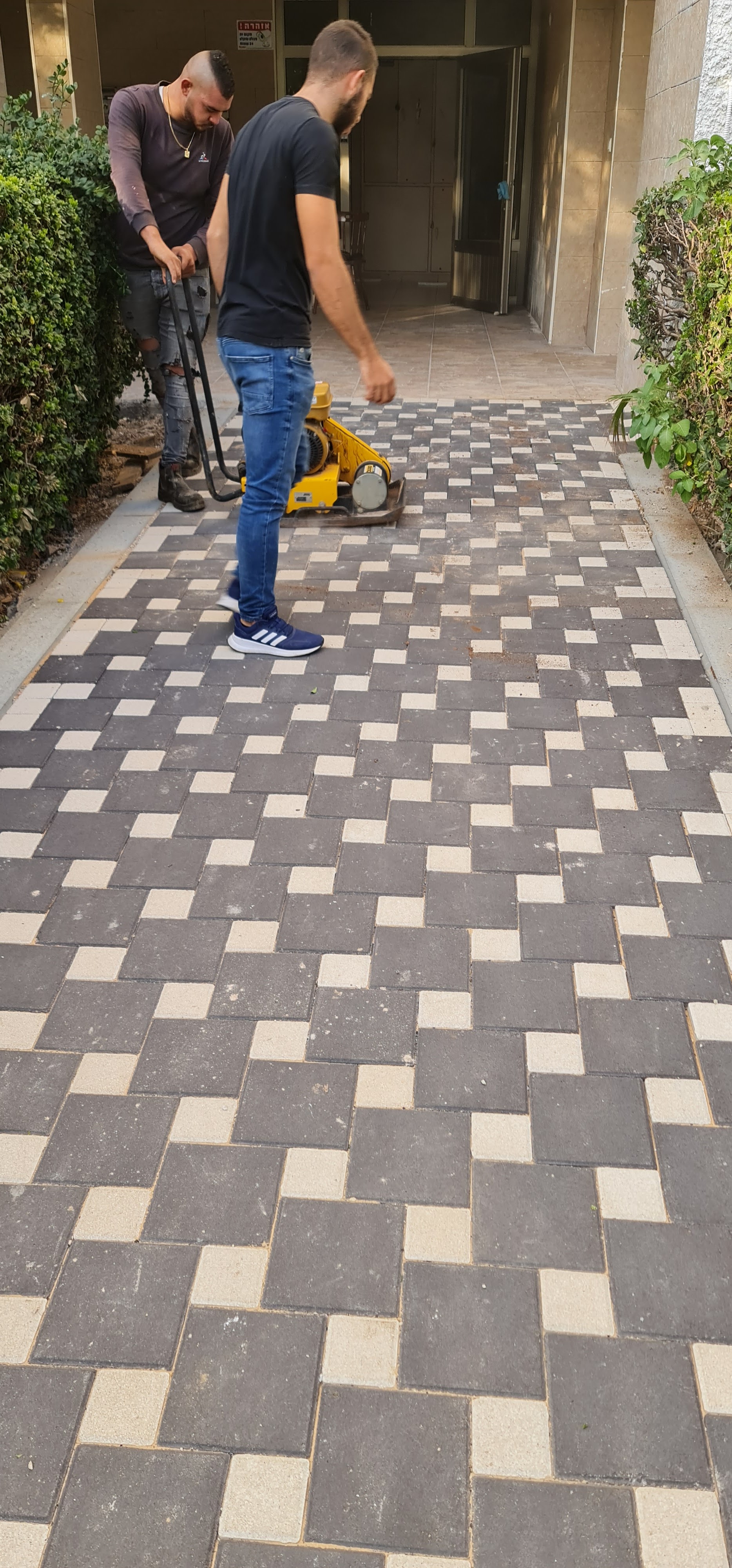 תיקוני אספלט ומשתלבות