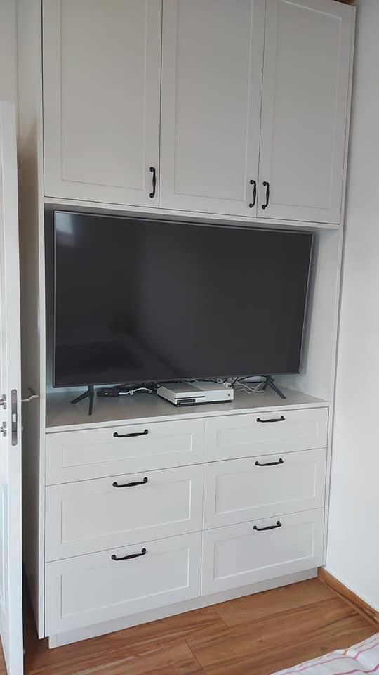 ארונות ונישות אחסון