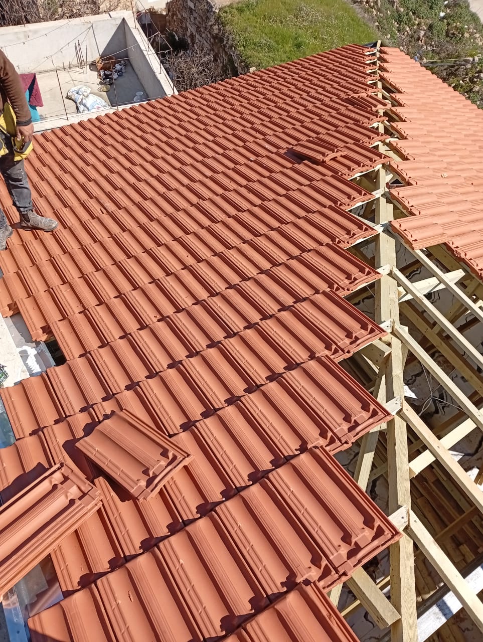 בנית גגות רעפים