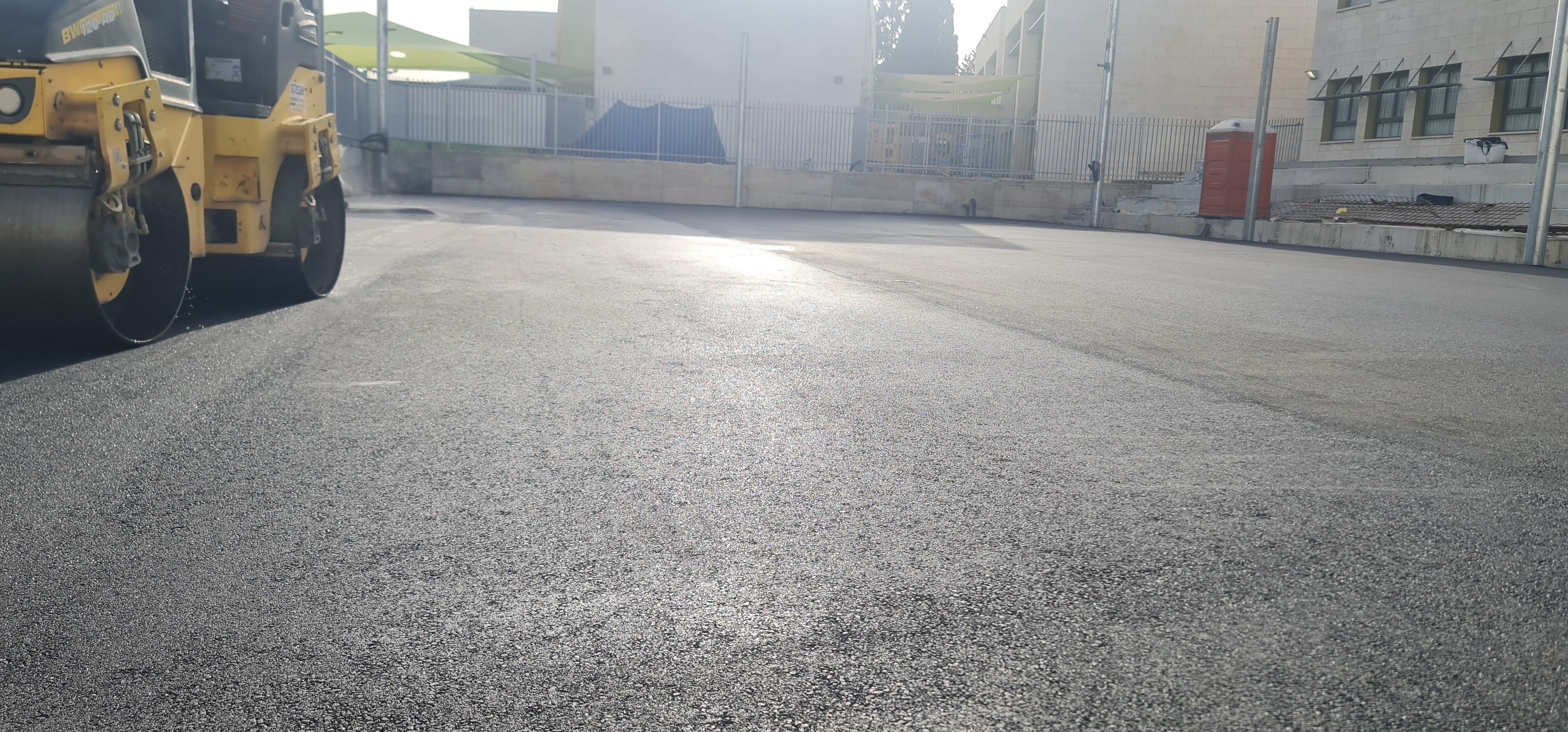 בניית מגרש בית ספר מ א עד ת