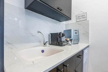 שיפוץ משרד לפני ואחרי