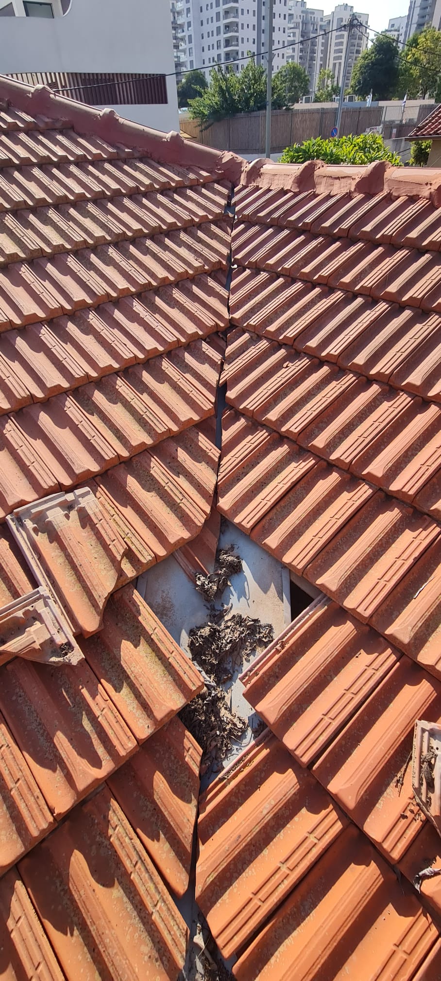 תיקון גגות רעפים