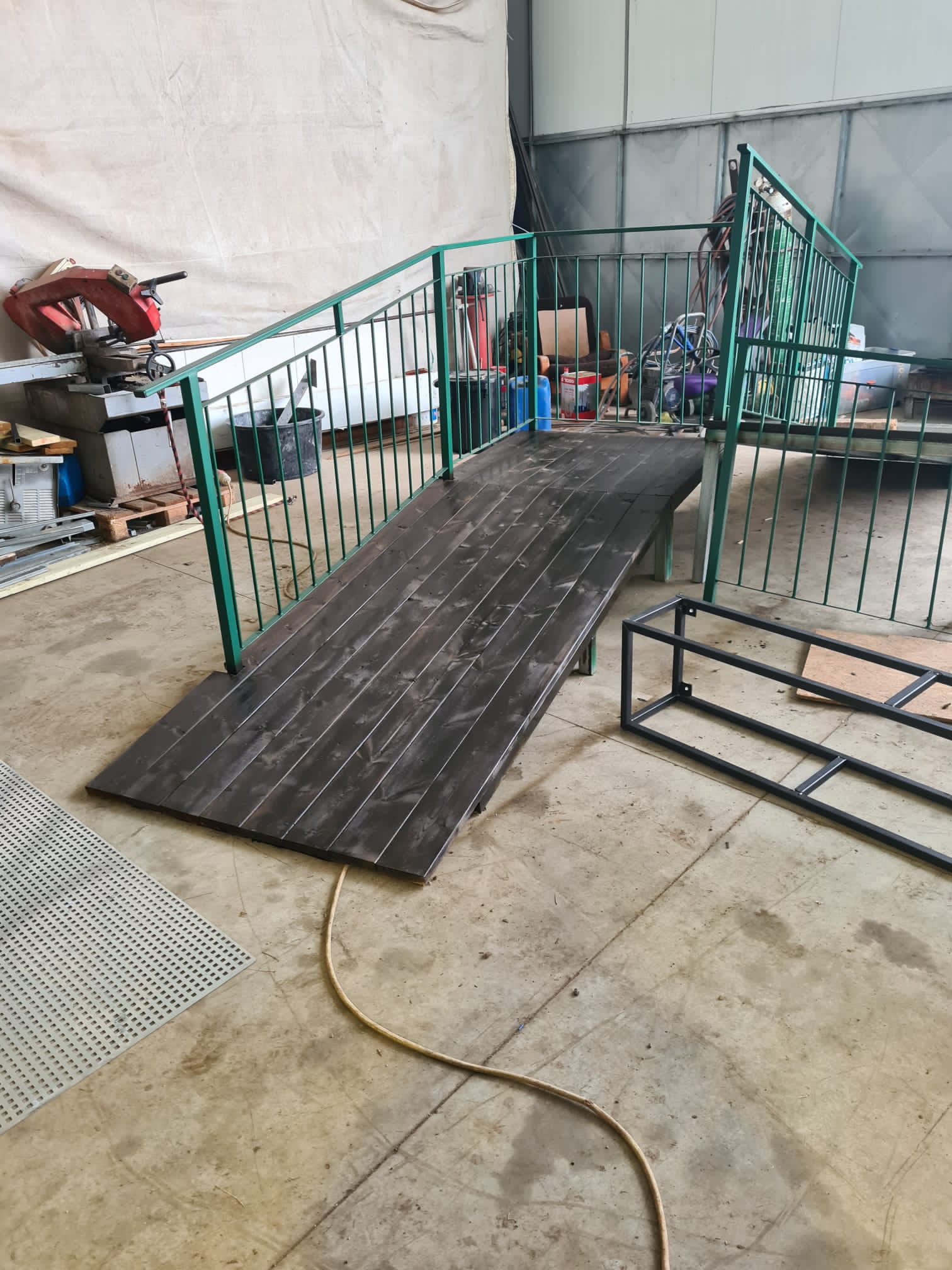 כל סוגי המעקות