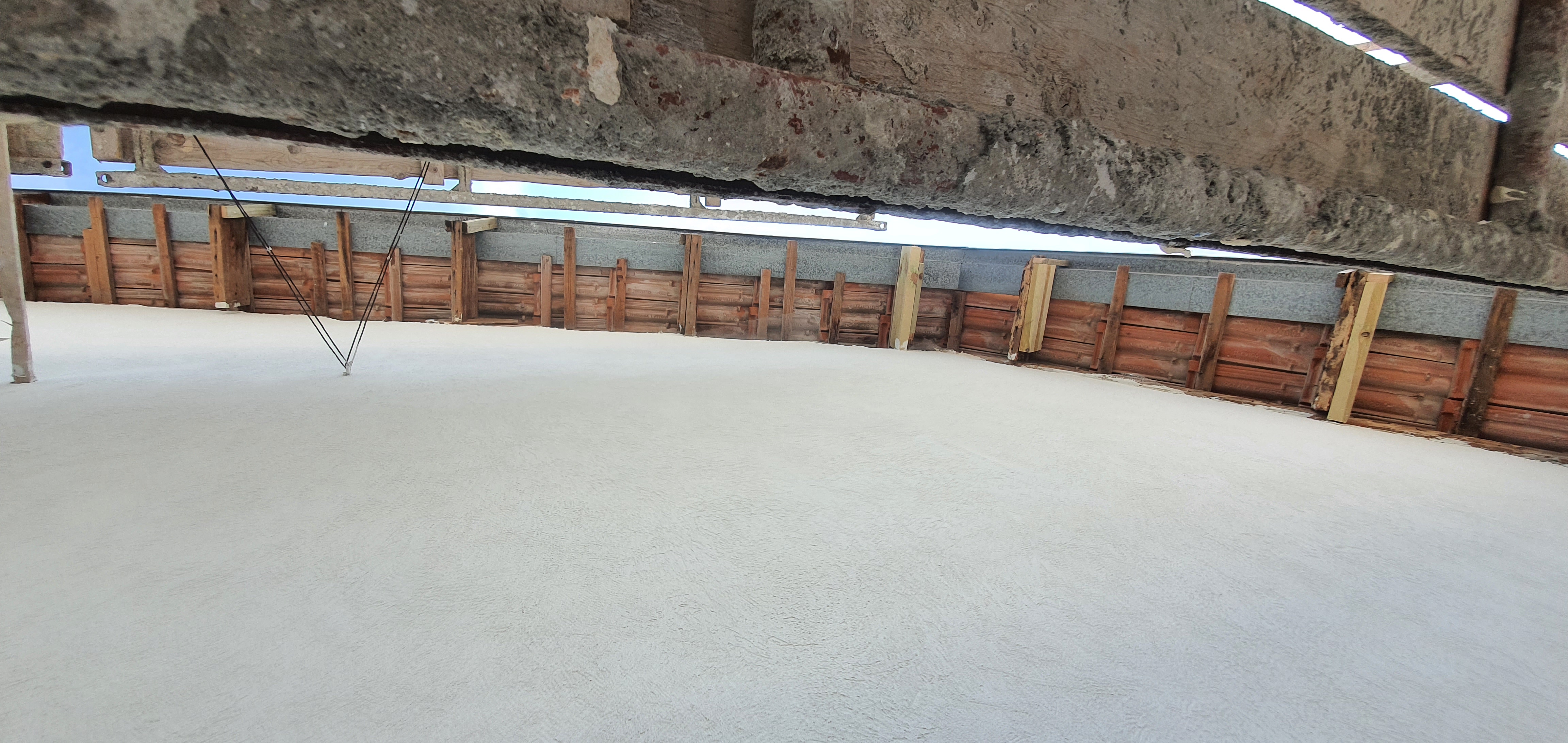 חדוש ארגז עץ ב צפוי אלמיניום