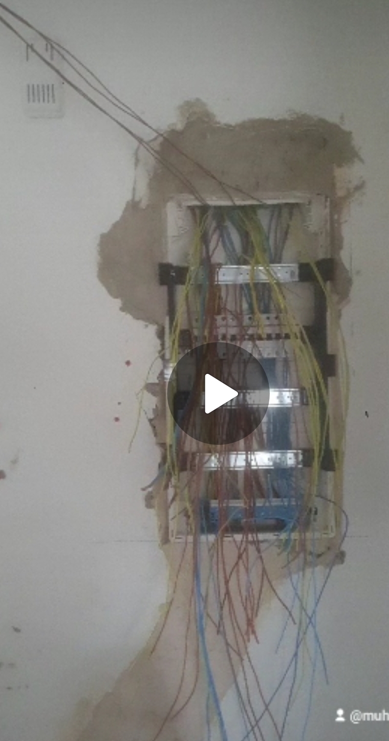 לוח חשמל חדש כחלק משיפוץ כללי