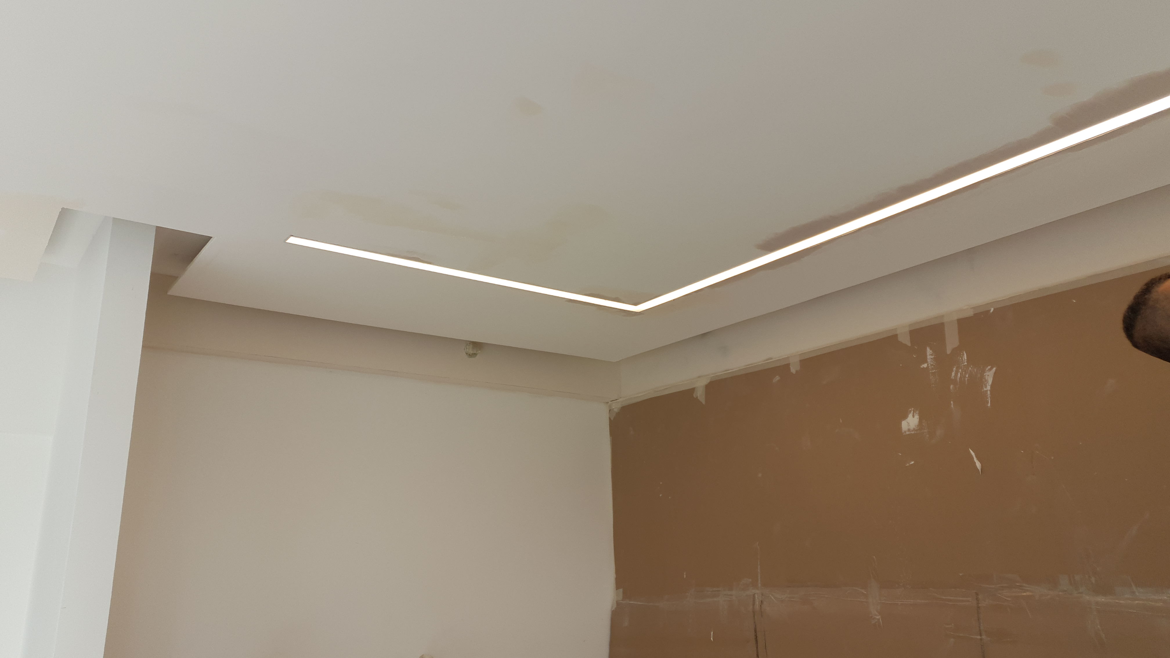 עבודות גבס וחשמל