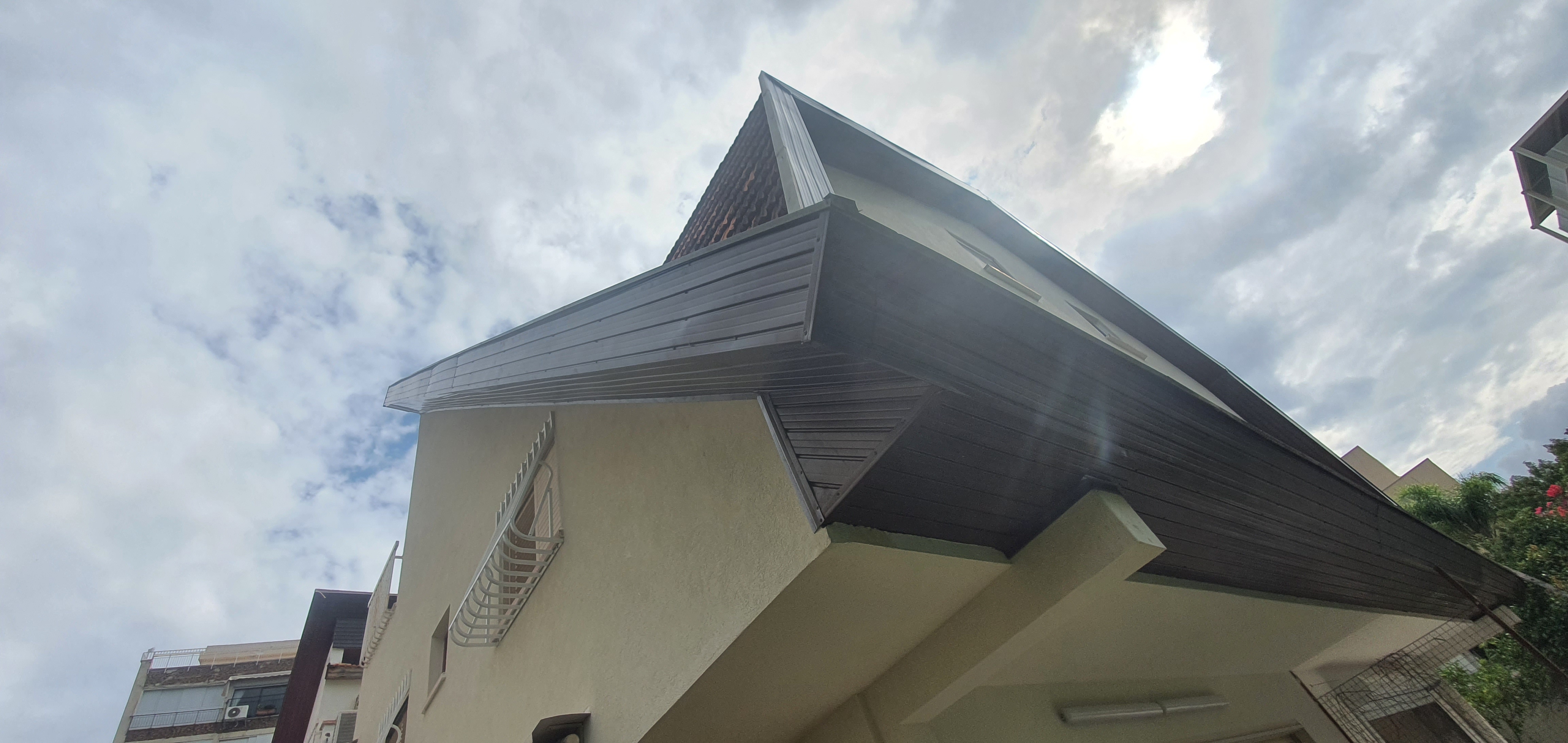 חדוש ארגז עץ ב צפוי אלמיניום