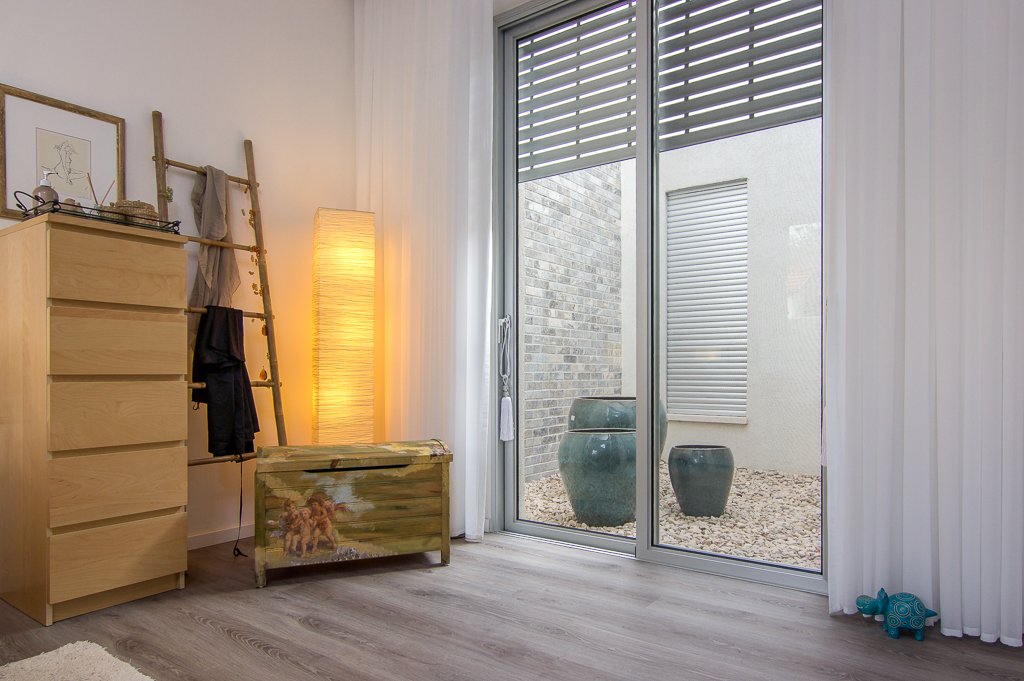 ×××¨ ×©×× × ×××× ××¤××××. 