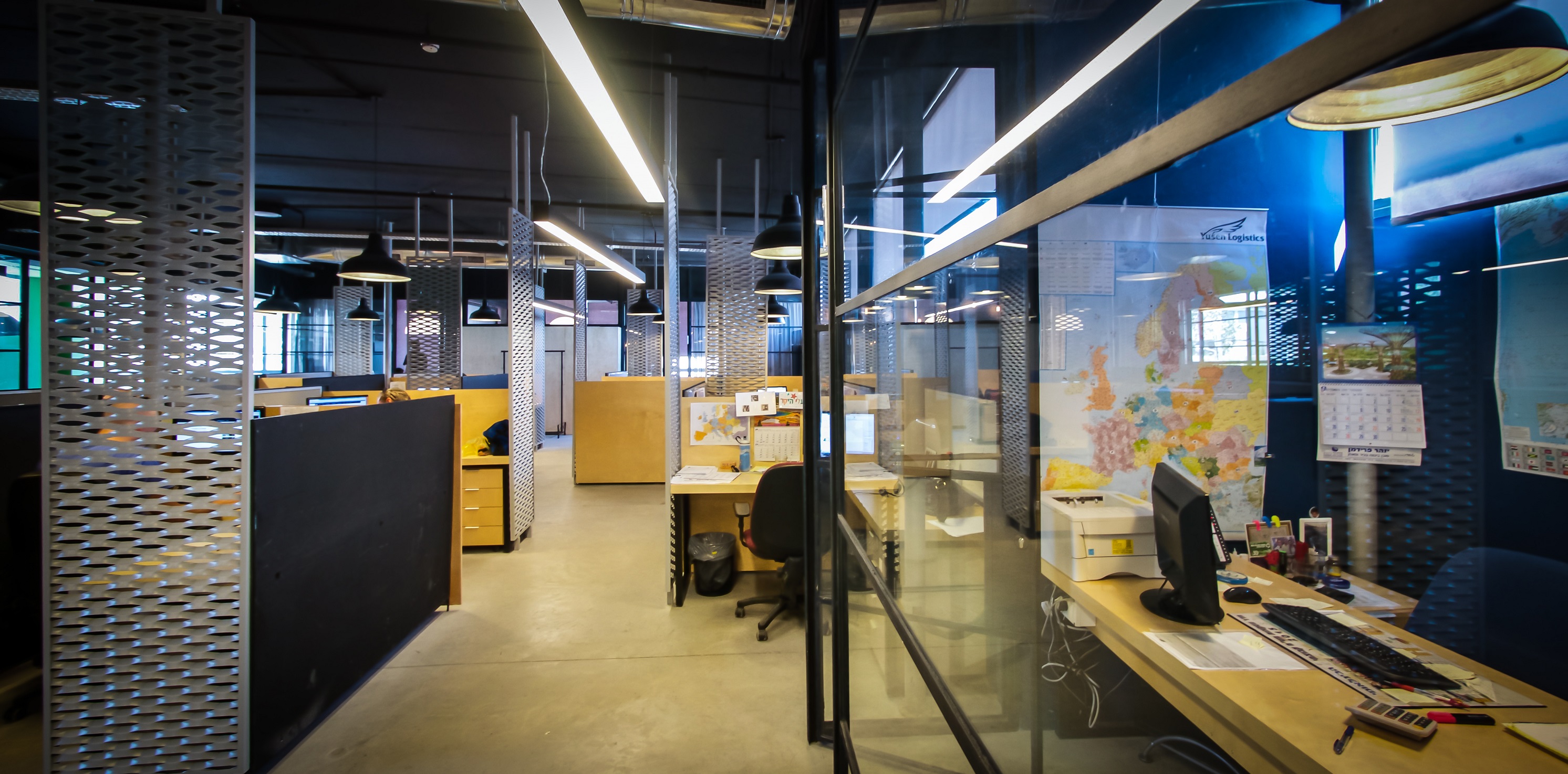 ×§××¨××ª ×¢×©×××× ××××××ª ×××©×¨×.