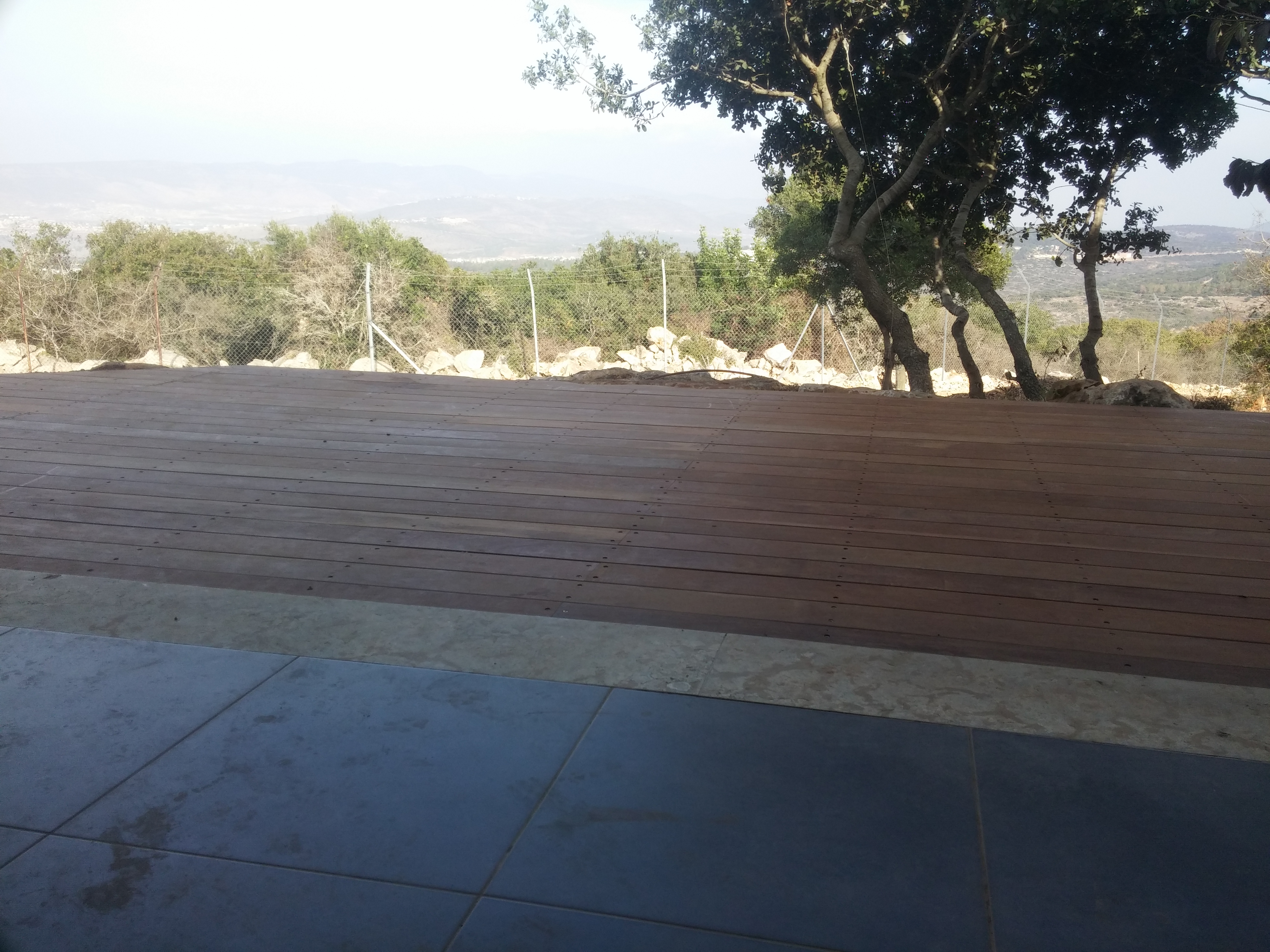 בניית רצפת דק