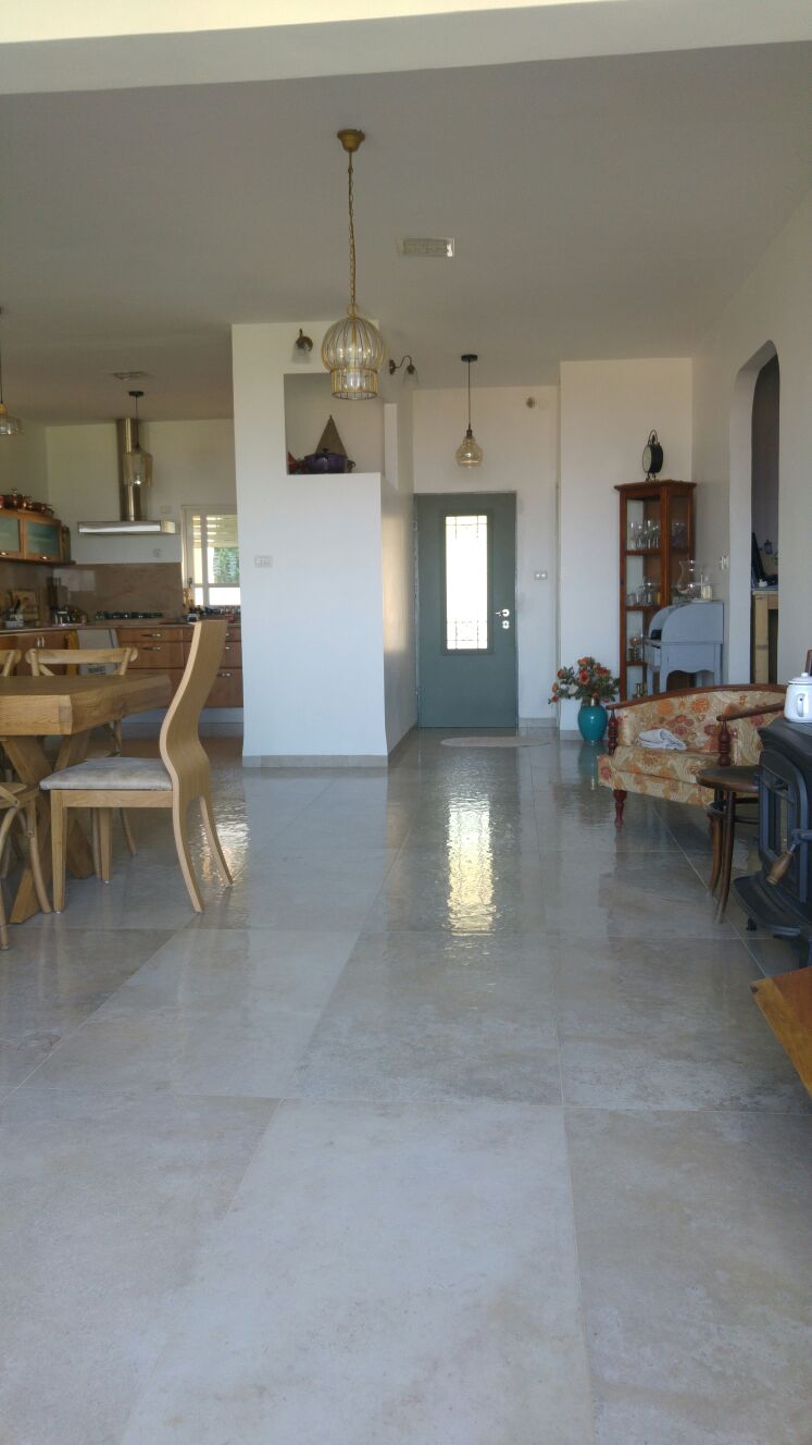 שיפוץ כללי ותוספת בניה קלה