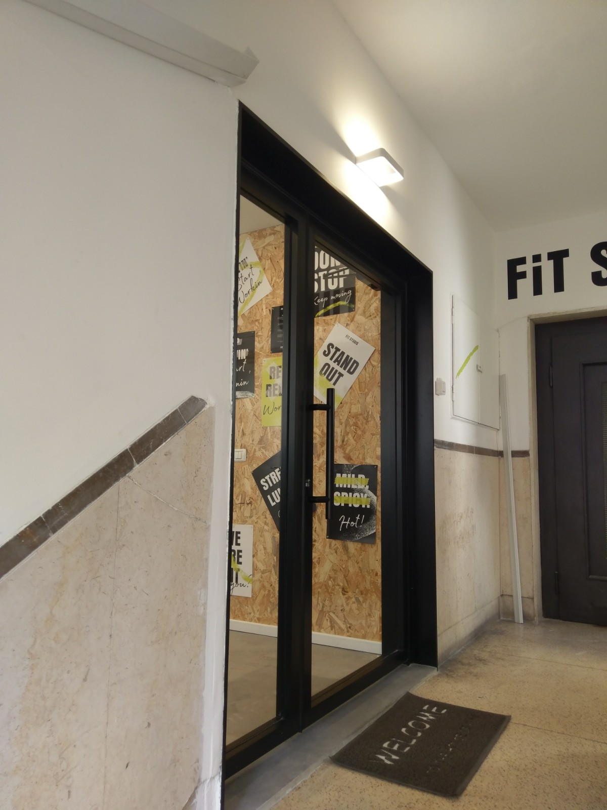 שיפוץ כללי בסטודיו לאימונים