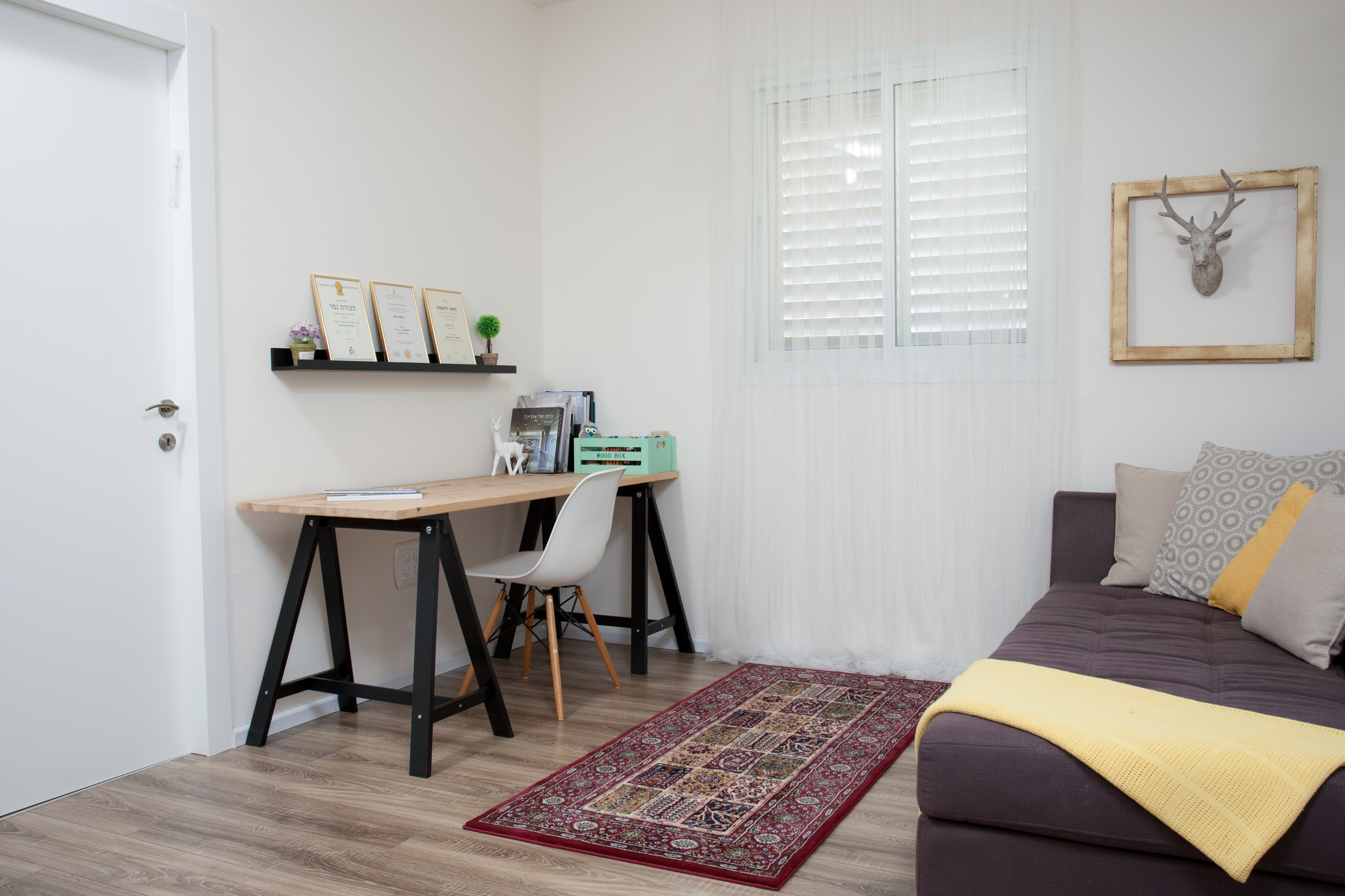 ×¤×× ×ª ×¢×××× ×¢× ×©××× ×¦××¢×× ×. 