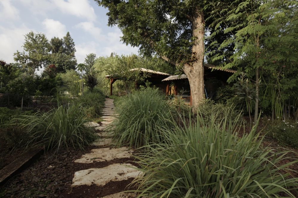 גינה במושב נחלים