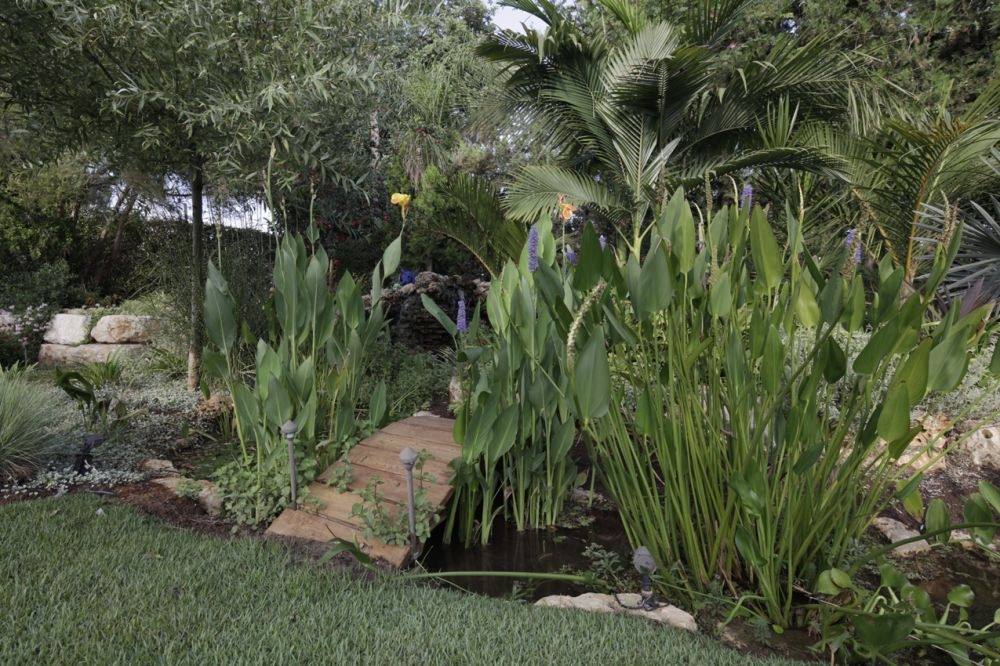 גינה במושב נחלים