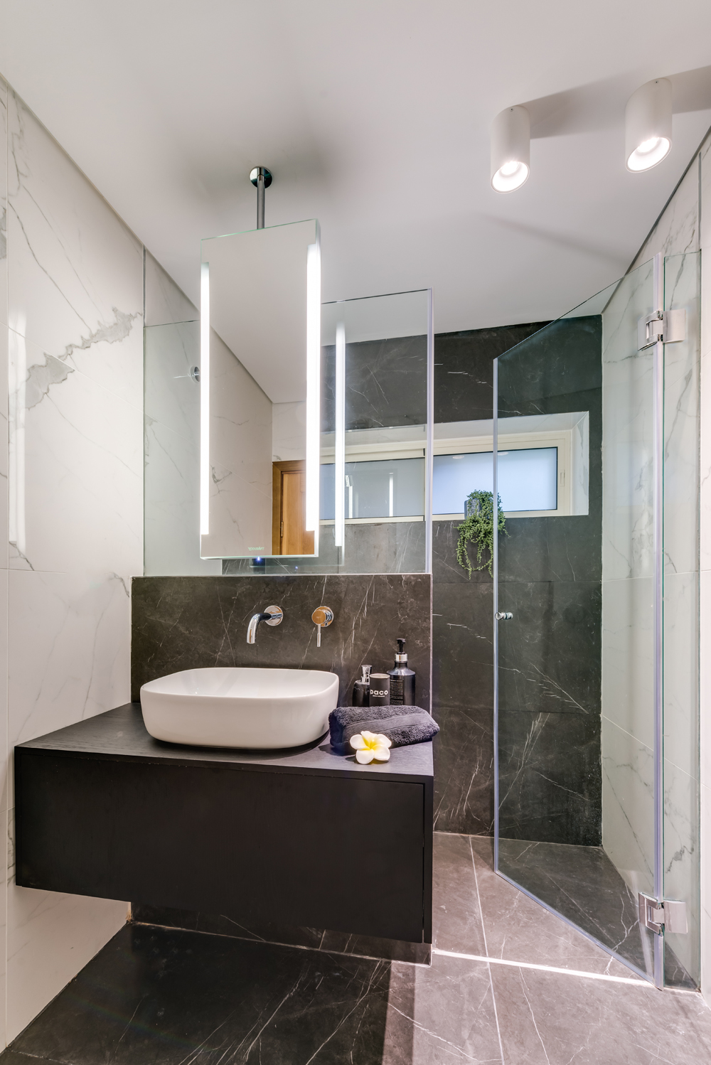 ××¨×× ×¦×¤× ××¢× ×××××¨ ×××××××. 