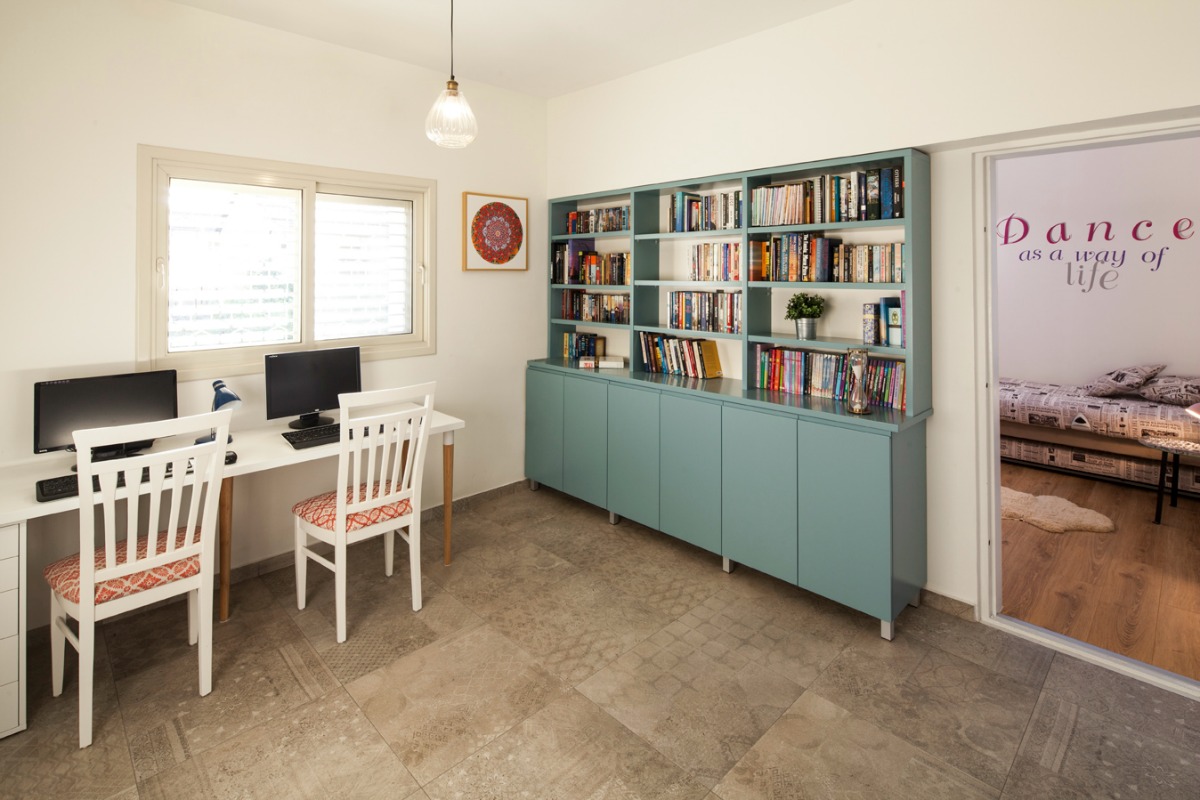 ×××¨ ×¢×××× ××××× × ××¤××¨, ×××× ××××.