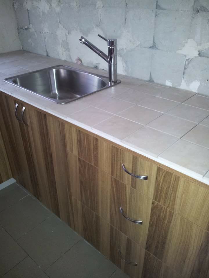 עבודות עץ ומסגרות