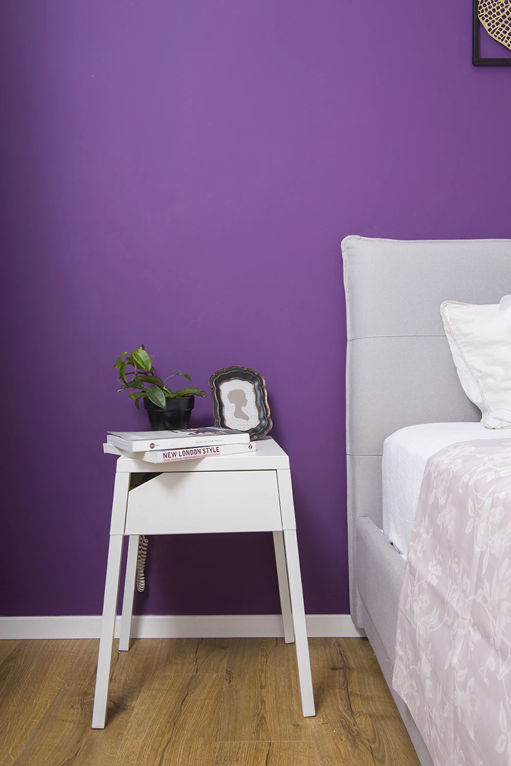 גוון עמוק לצד גוונים בהירים.