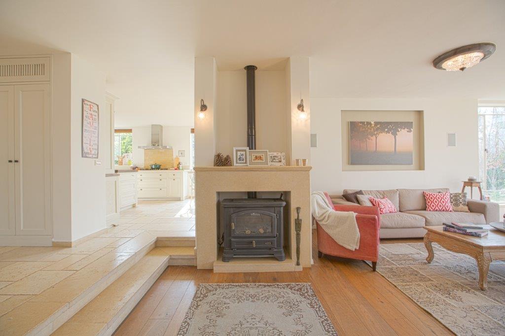 ××× ×× ×××.