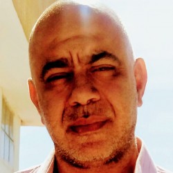 אפרים רחמים - חברת דלתות , תמונת פנים