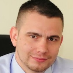 אנדריי רזניק - קבלן שיפוצים , תמונת פנים