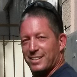 אלעד  - חשמלאי , תמונת פנים