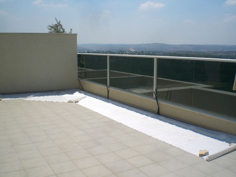 גינת גג בצור יצחק