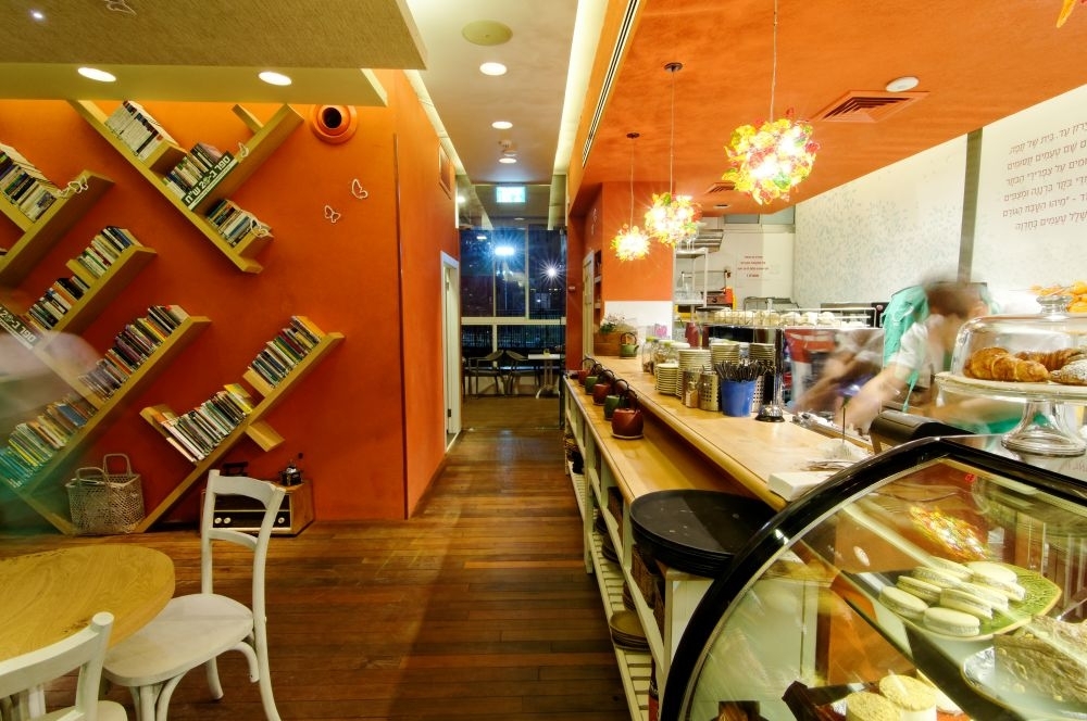 קפה גן סיפור