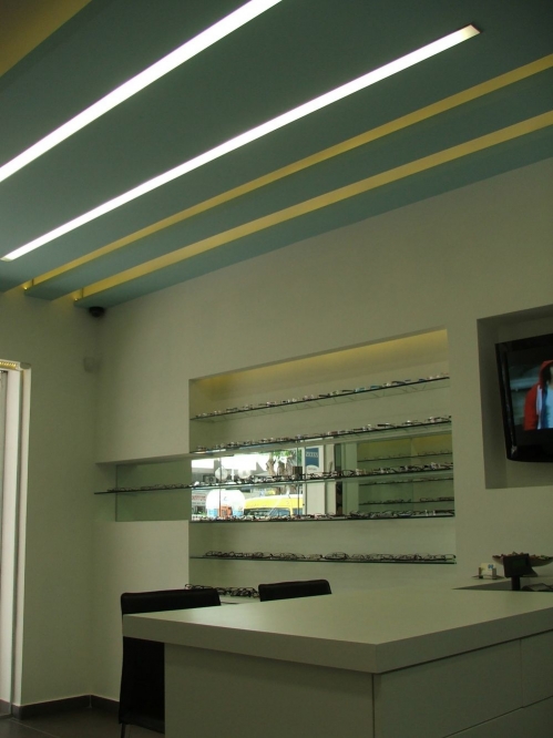 חנות אופטיקה