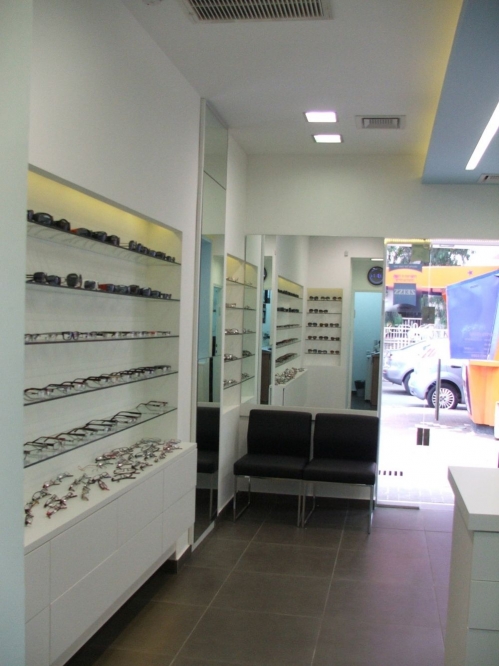 חנות אופטיקה