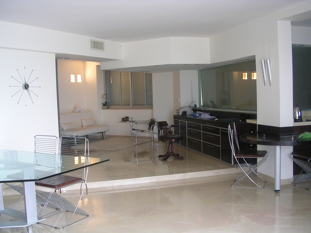 צילום מעבודה של רפי אור