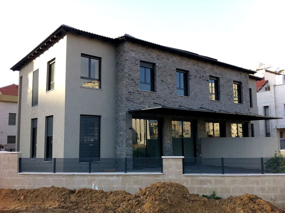 בית דו משפחתי