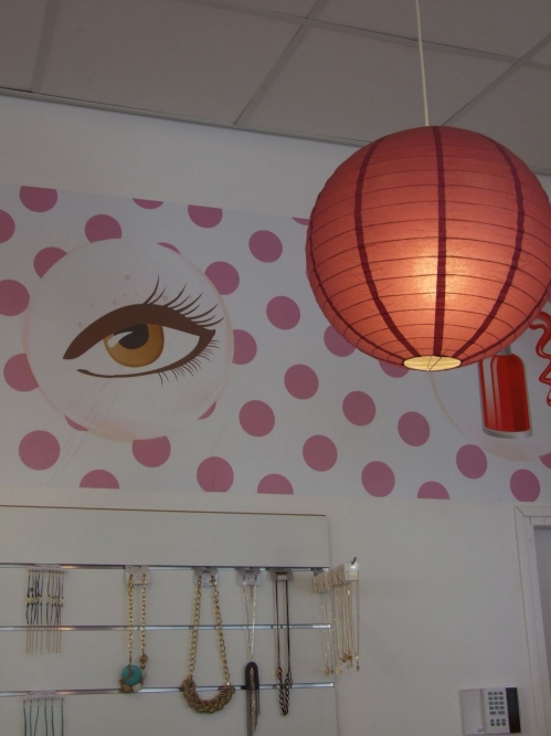 חנות קוסמטיקה The Beauty Shop