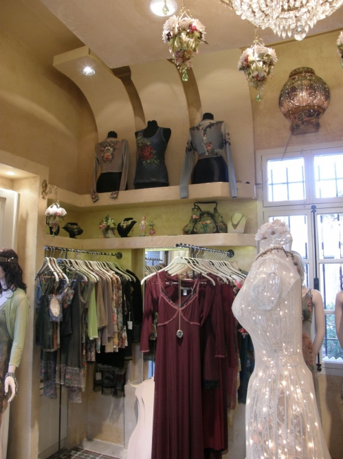 עיצוב פנים לחנות