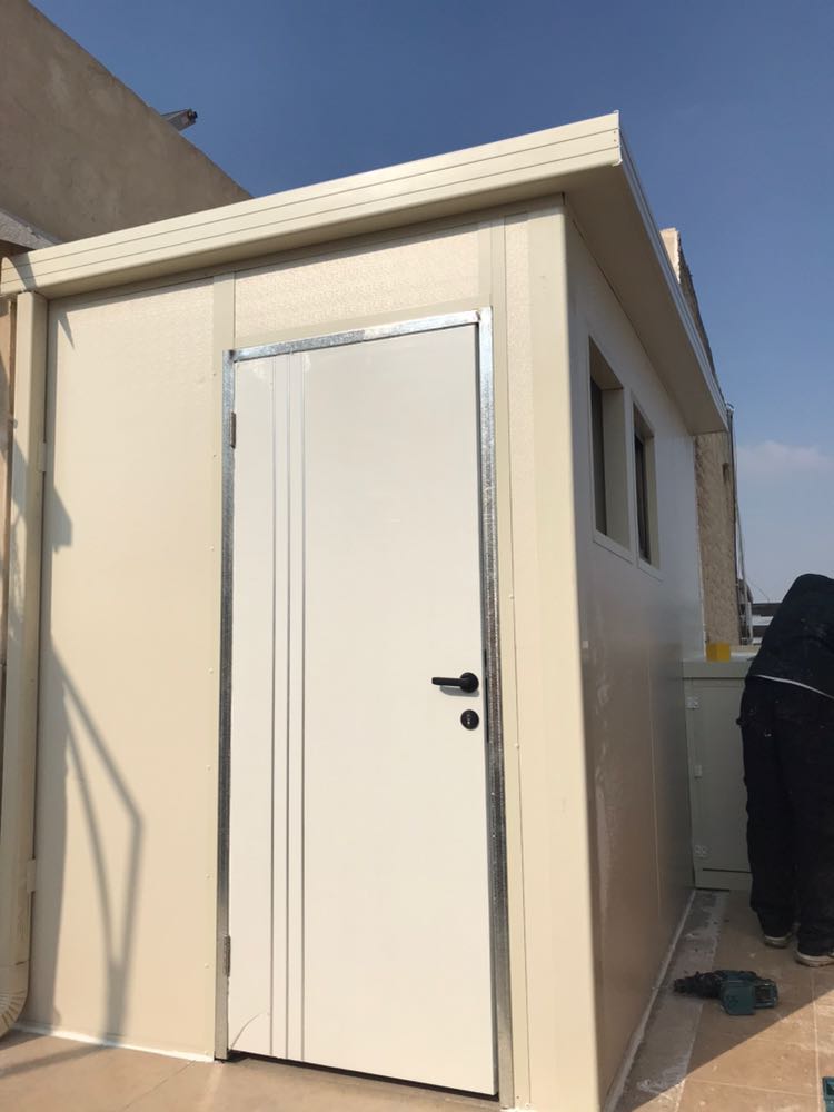 בנייה קלה על הגג