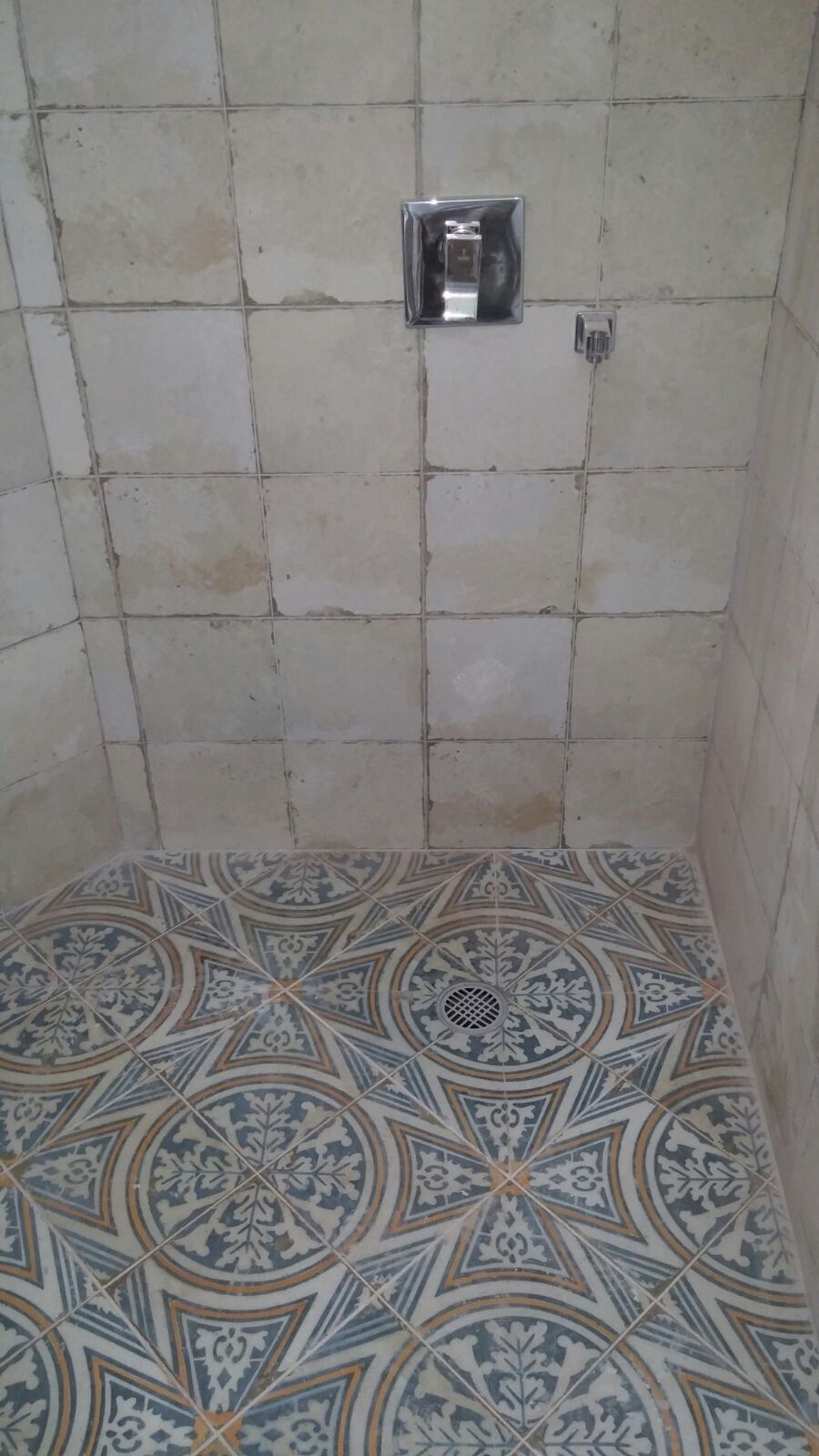 שיפוץ אמבטיות וסלון