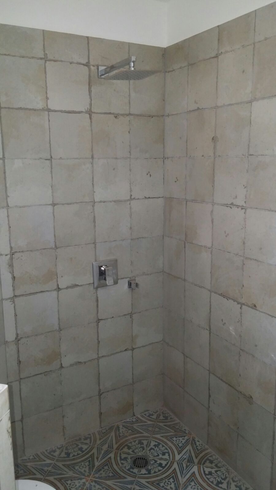 שיפוץ אמבטיות וסלון