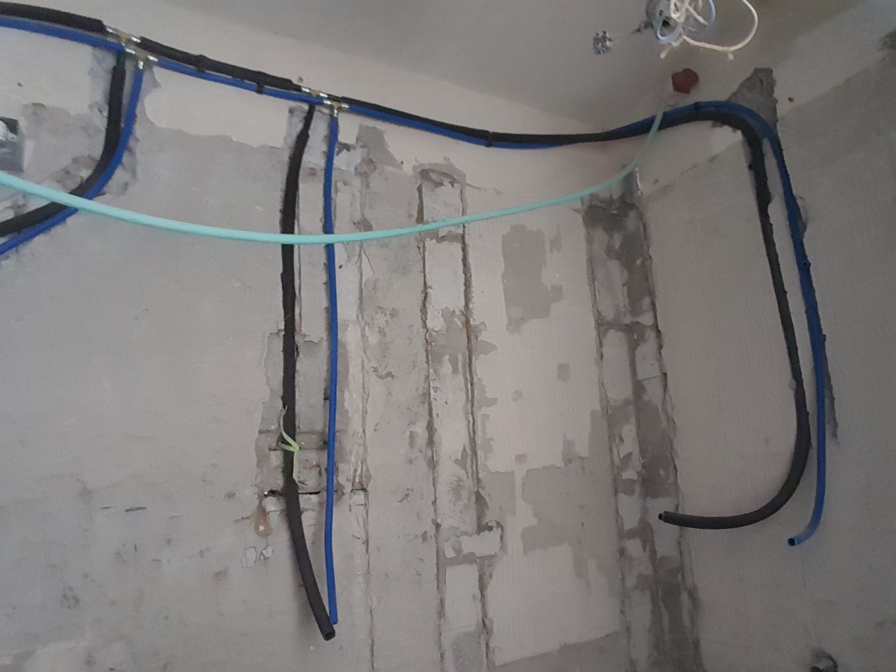 צילום מעבודה של רז ברקאי