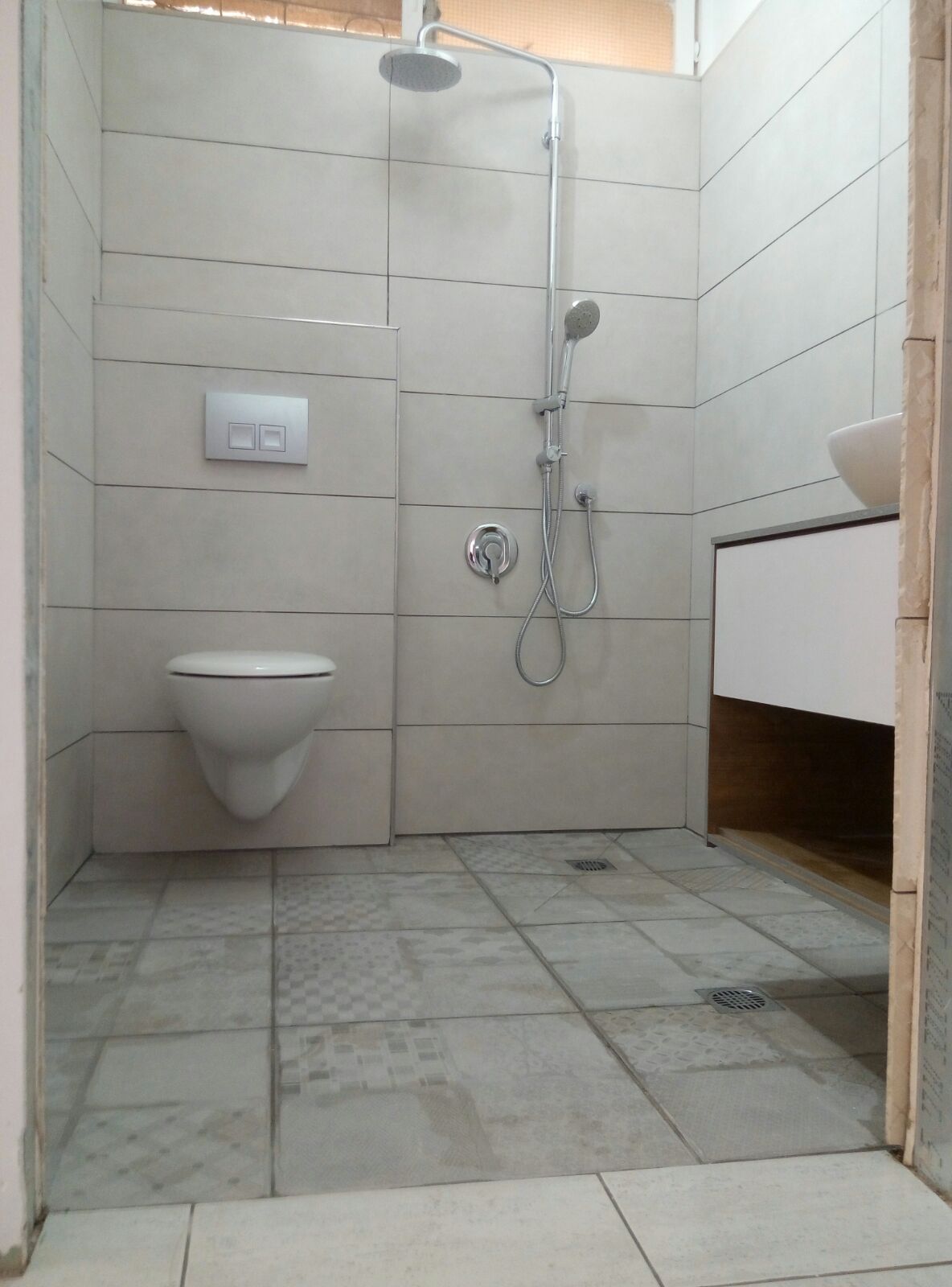 צילום מעבודה של שוקי הללי